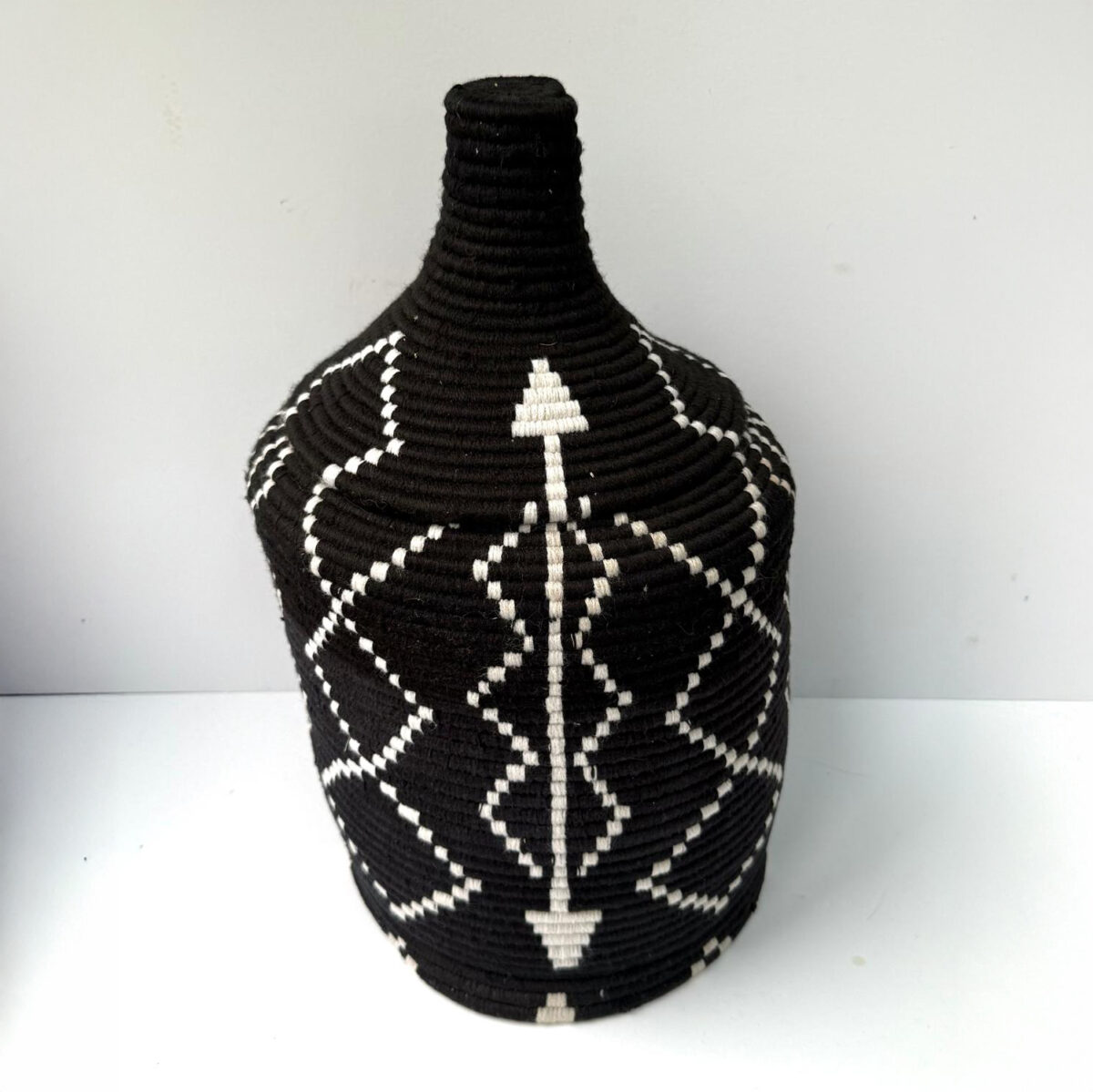 Wool Pot/Box - Black and White Arrows