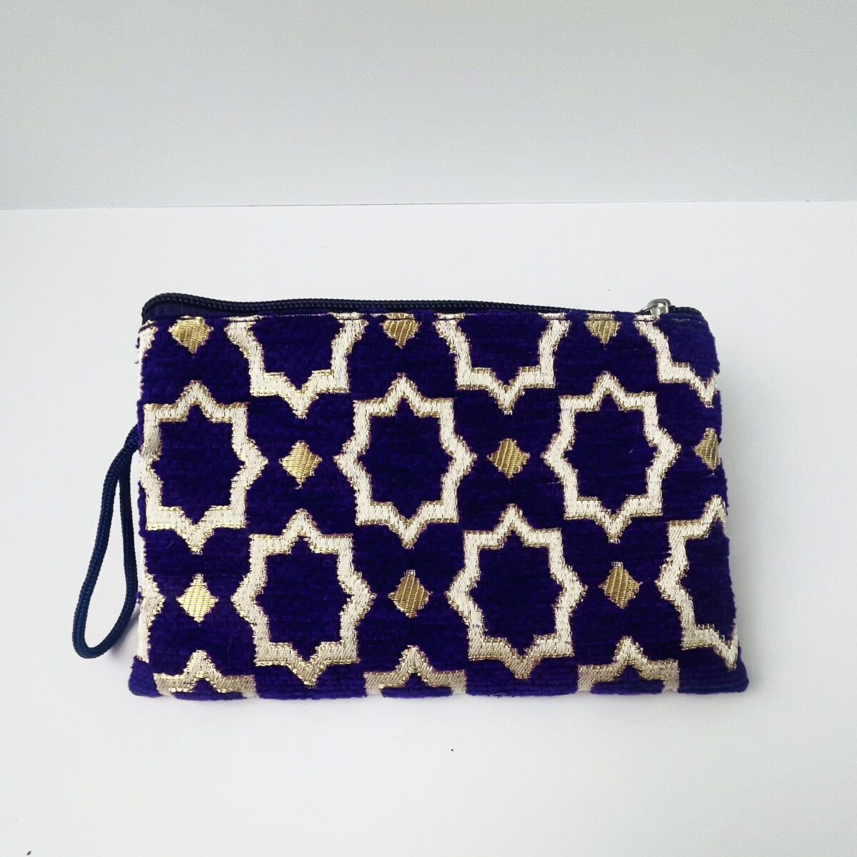 Moroccan brocade velvet and gold thread zipped pouch - Image 7